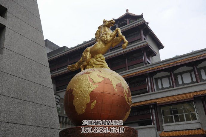 店門口馬踏飛燕雕塑 創(chuàng)意景觀雕塑 仿真擺件 店門口馬踏飛燕雕塑 創(chuàng)意景觀雕塑 仿真擺件