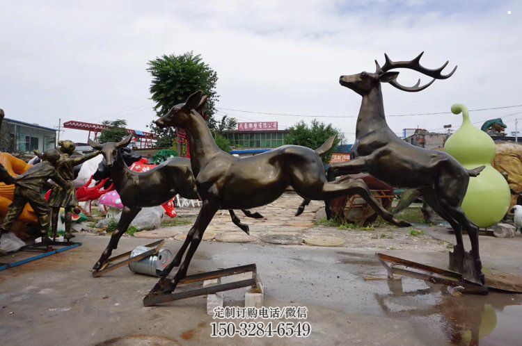 戶外小鹿批發(fā)，動(dòng)物雕塑，梅花鹿銅雕塑供求