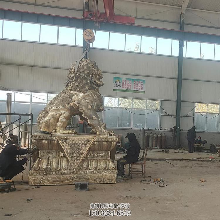 大型獅子雕塑展品，鑄銅制作，金屬蹲獅雕塑精品