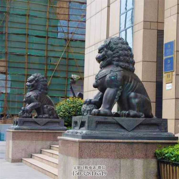 大門(mén)口獅子雕塑提供，美陳雕塑，鑄銅蹲獅雕塑承接