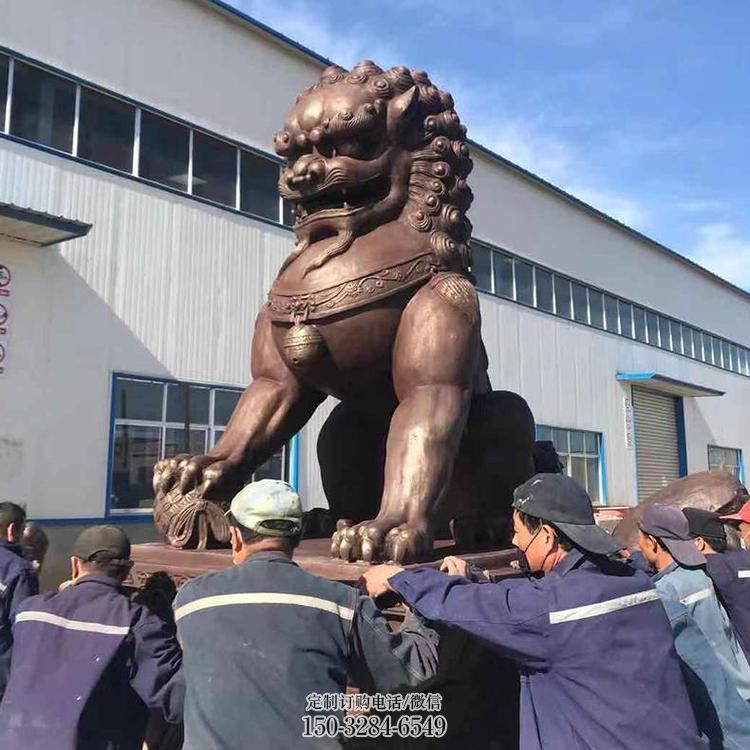 紅銅獅子雕塑供需，標識雕塑，景觀藝術(shù)蹲獅雕塑制造商