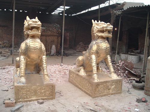 公園麒麟雕塑，噴砂發(fā)光雕塑，鑄銅工藝