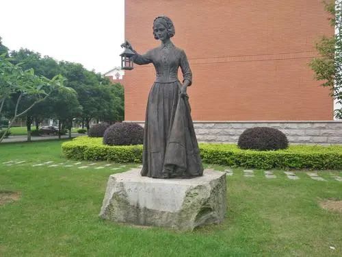 鑄銅南丁格爾雕塑 黃銅名人雕塑 步行街雕塑 鑄銅南丁格爾雕塑 黃銅名人雕塑 步行街雕塑
